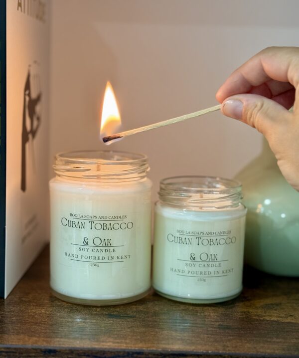 Cuban Tobacco & Oak Soy Candle - Image 2