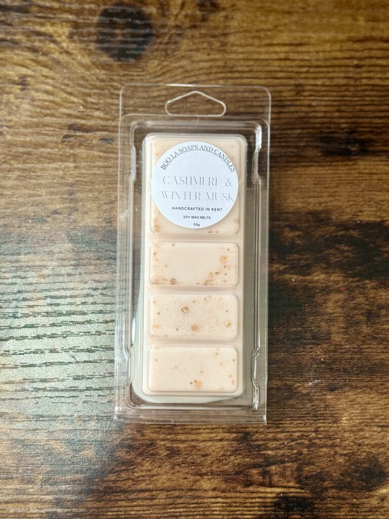 cashmere and winter musk soy wax melts